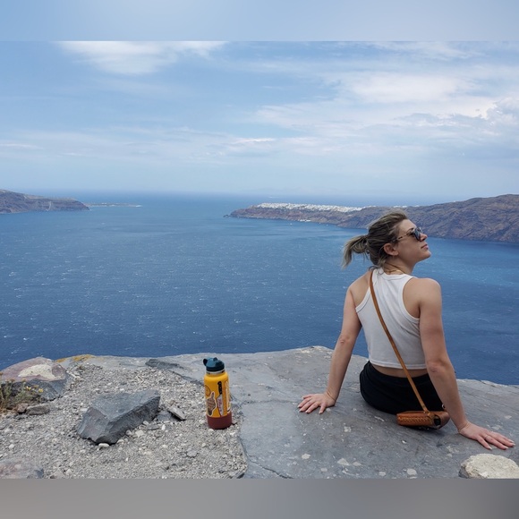 Meet your Posher, Emily - Picture 4 of 14